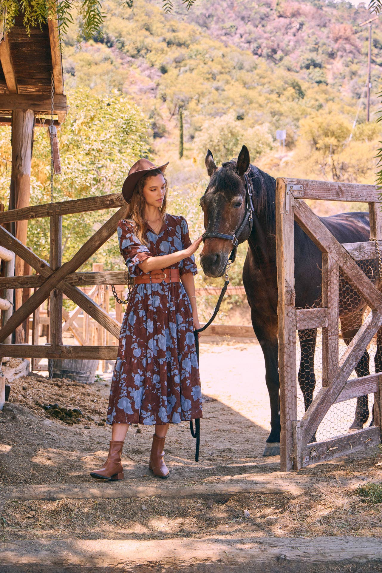 in february - Wholesale Dress - Women's - DREAMY JACQUARD FLORAL MIDI DRESS WITH STATEMENT SLEEVES7