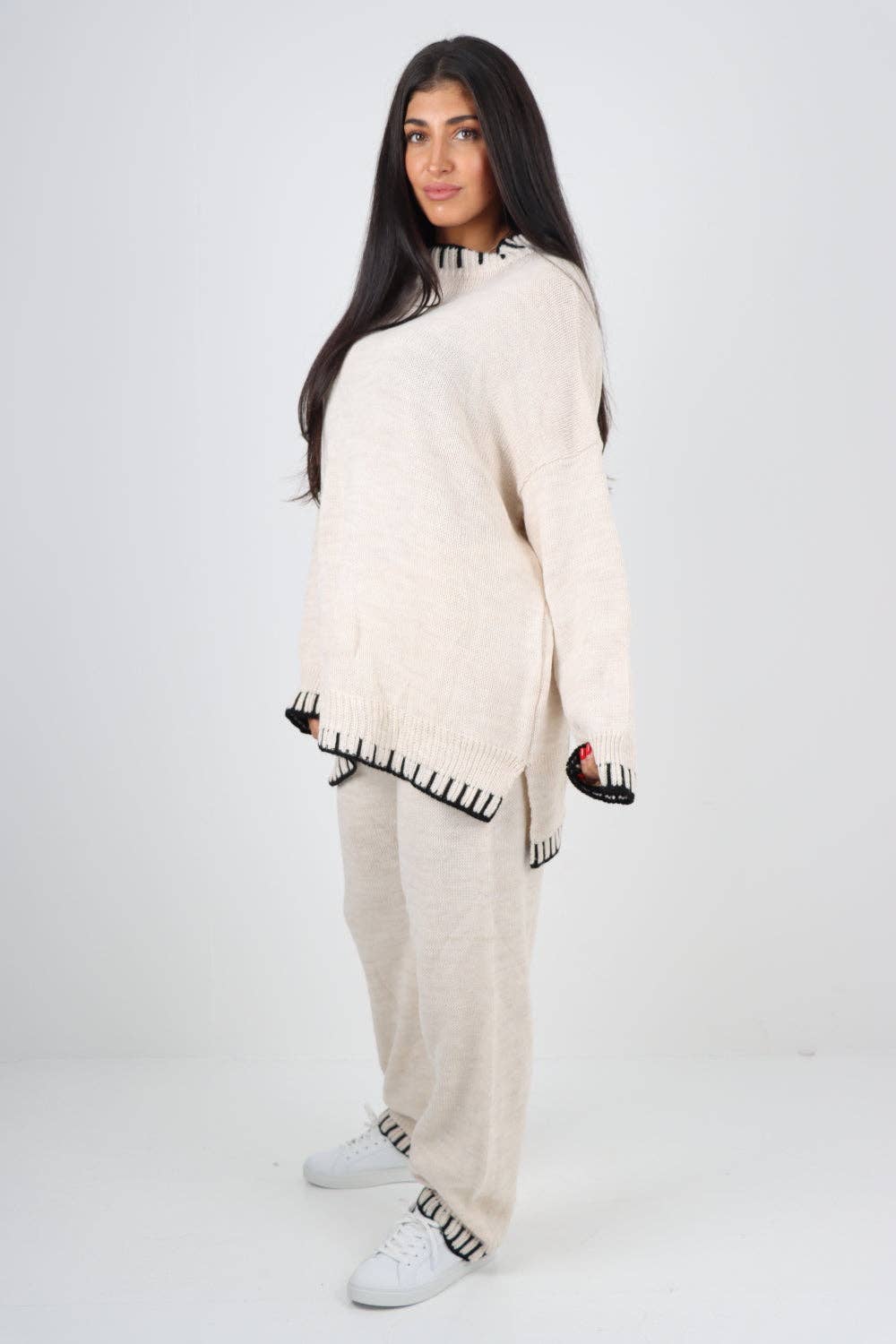 Miss Bold – Engroshandel Loungesæt - Dame – Italienske oversize strikkede sæt i matchende design2