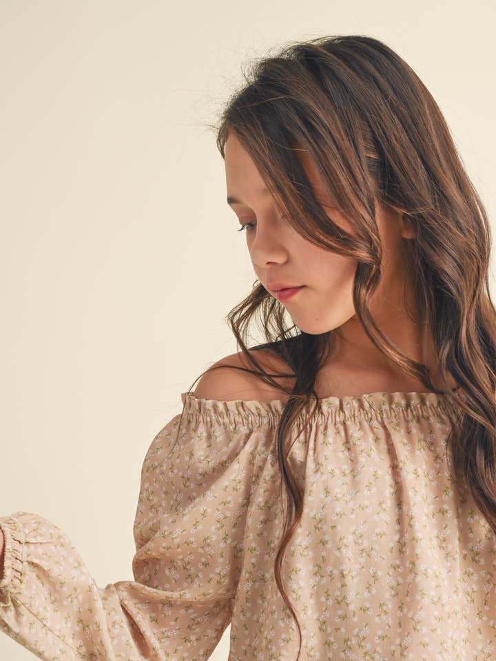 heart and arrow - Vente T-shirt – enfant - HAUT PAYSAN RAGLAN À ENCOLURE VOLANTÉE POUR ADOLESCENTS ET FILLES (7-14 ANS)2