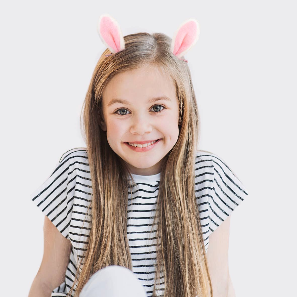 Trendhaus - Wholesale Hair Clip - Kids - TOMMY & FRIDA rabbit ear hair clips set of 23