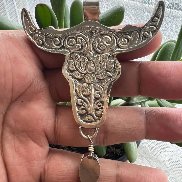 GTG Gems Corp - Wholesale Individual Charm/Pendant - Large Hand Bone Carved Bull Head Pendant with Turquoise1