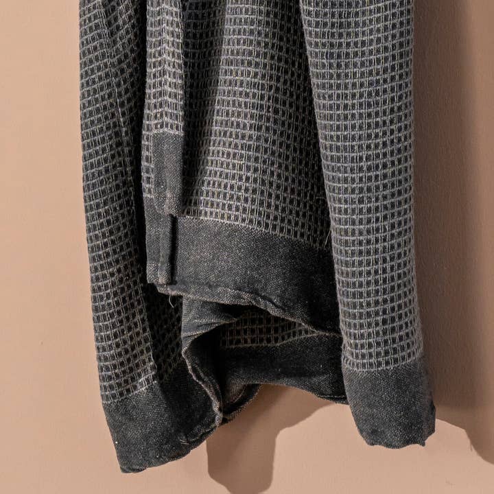 Kikoya – Großhandel Bademantel – Damen – Stonewash Bademantel aus leichtem türkischem Baumwollstoff mit Kapuze, schnell trocknend1