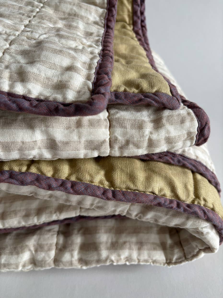 Mathilde – Großhandel Überwurfdecke – Individuelles Mix-Set: 2 Überwürfe: Stinson Stripes und Ocean/Sand1