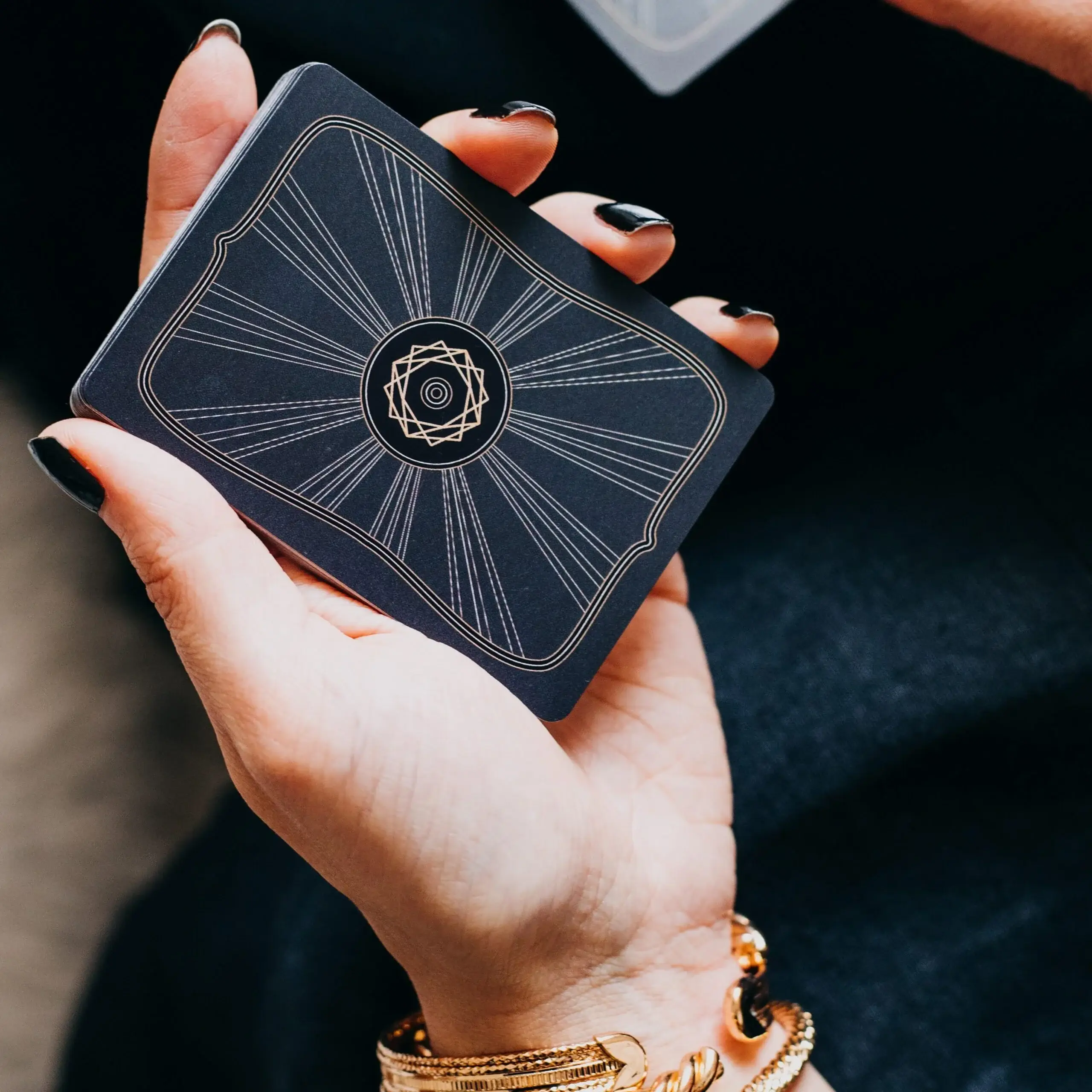 LA MUCI DESIGN - Wholesale Tarotkaarten - Deep Forest rune set – 25 kaarten Nordic waarzeggerij2