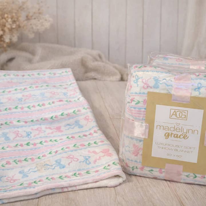 Ace of Grace - Wholesale Bedding Blanket - Kids & Baby - Madelynn Grace Luxe Fleece Blankets9