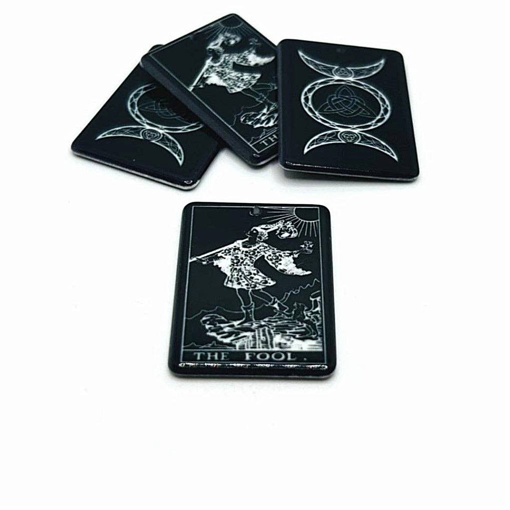 Guerrilla Charm - Wholesale Individual Charm/Pendant - The Fool Black and White Tarot Card Charms, 34x25mm0