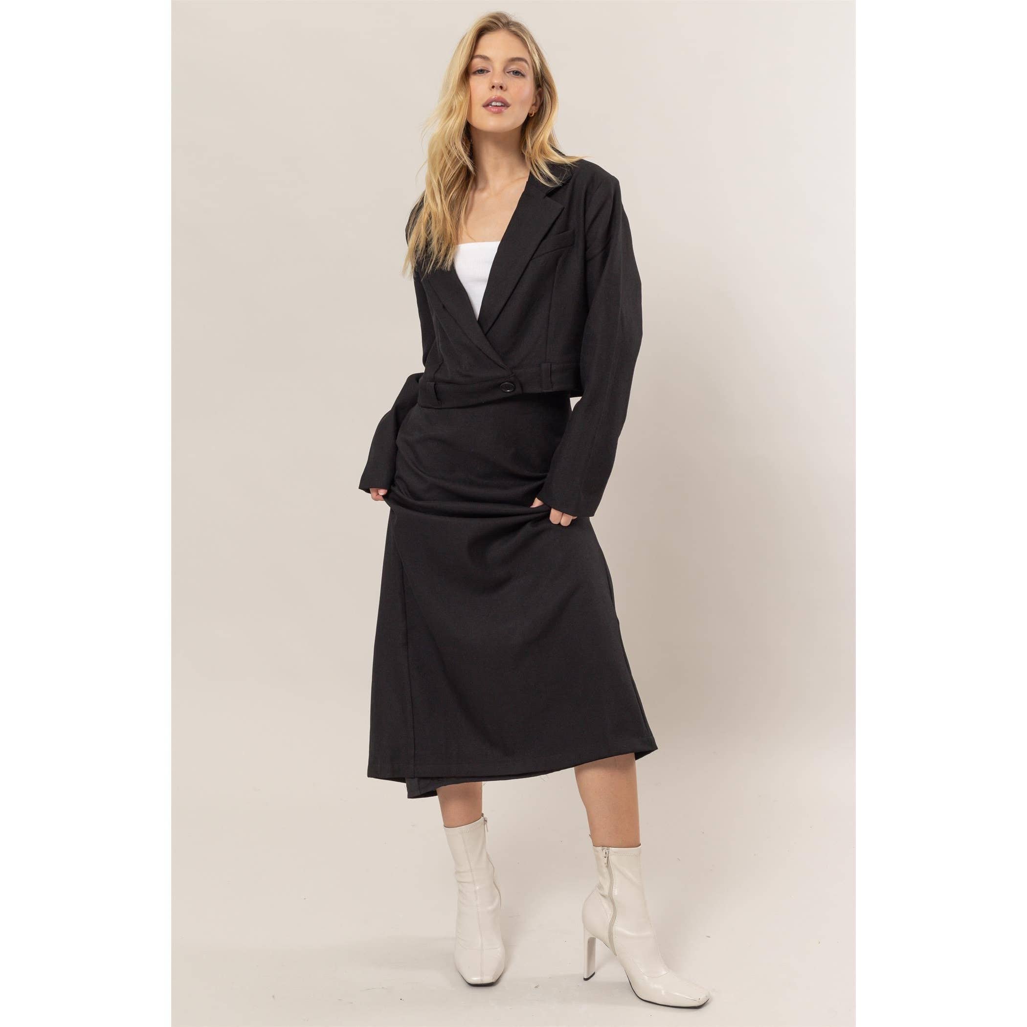 HYFVE – Großhandel Blazer – Damen – Kurz geschnittene Jacke mit Knopfband11