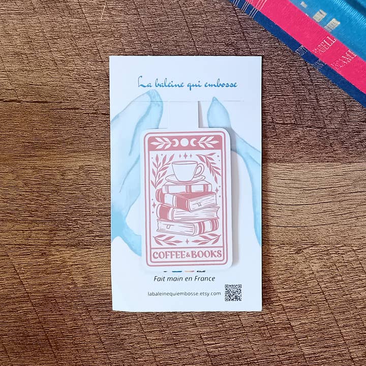 La baleine qui embosse - Wholesale Bookmark - Magnetic Bookmark - Tarot Card - Coffee & Books4