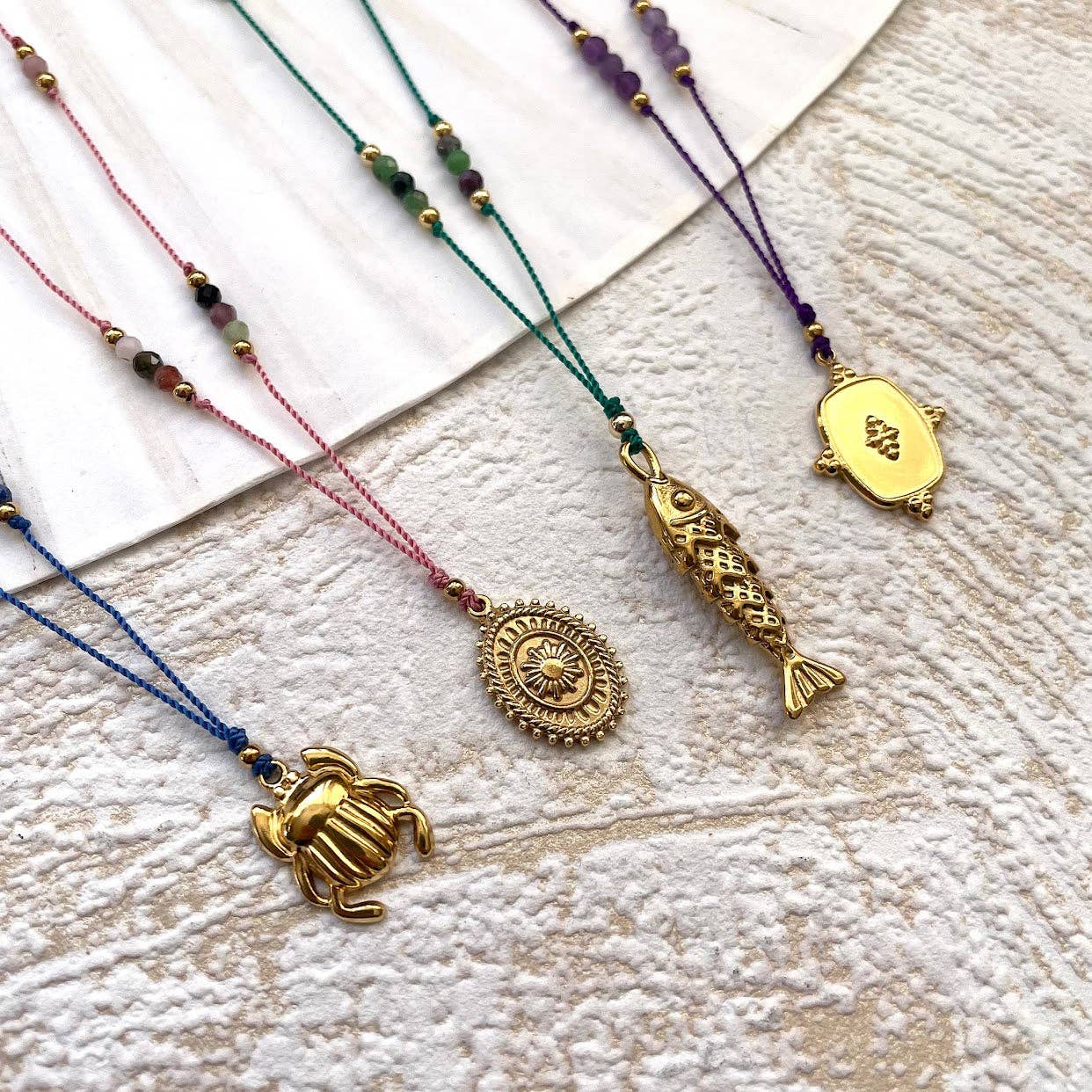 YSIE - Venta al por mayor Collares con colgantes/abalorios - Collar Turmalina y medallón Solar Ava2