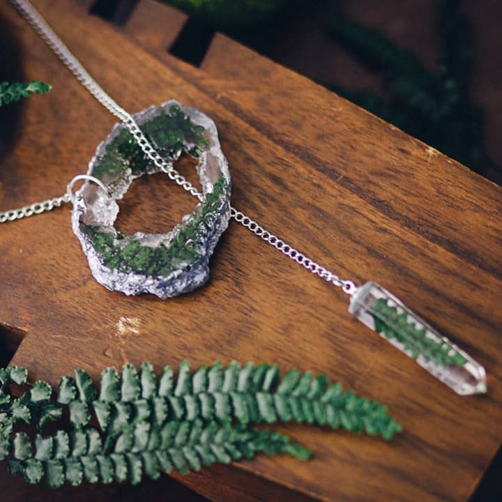 Fern necklace Geode slice resin pendant green pressed leaves and other Purchase Wholesale revue fernglas. Free Returns & Net 60 Terms on Faire trending on Faire.