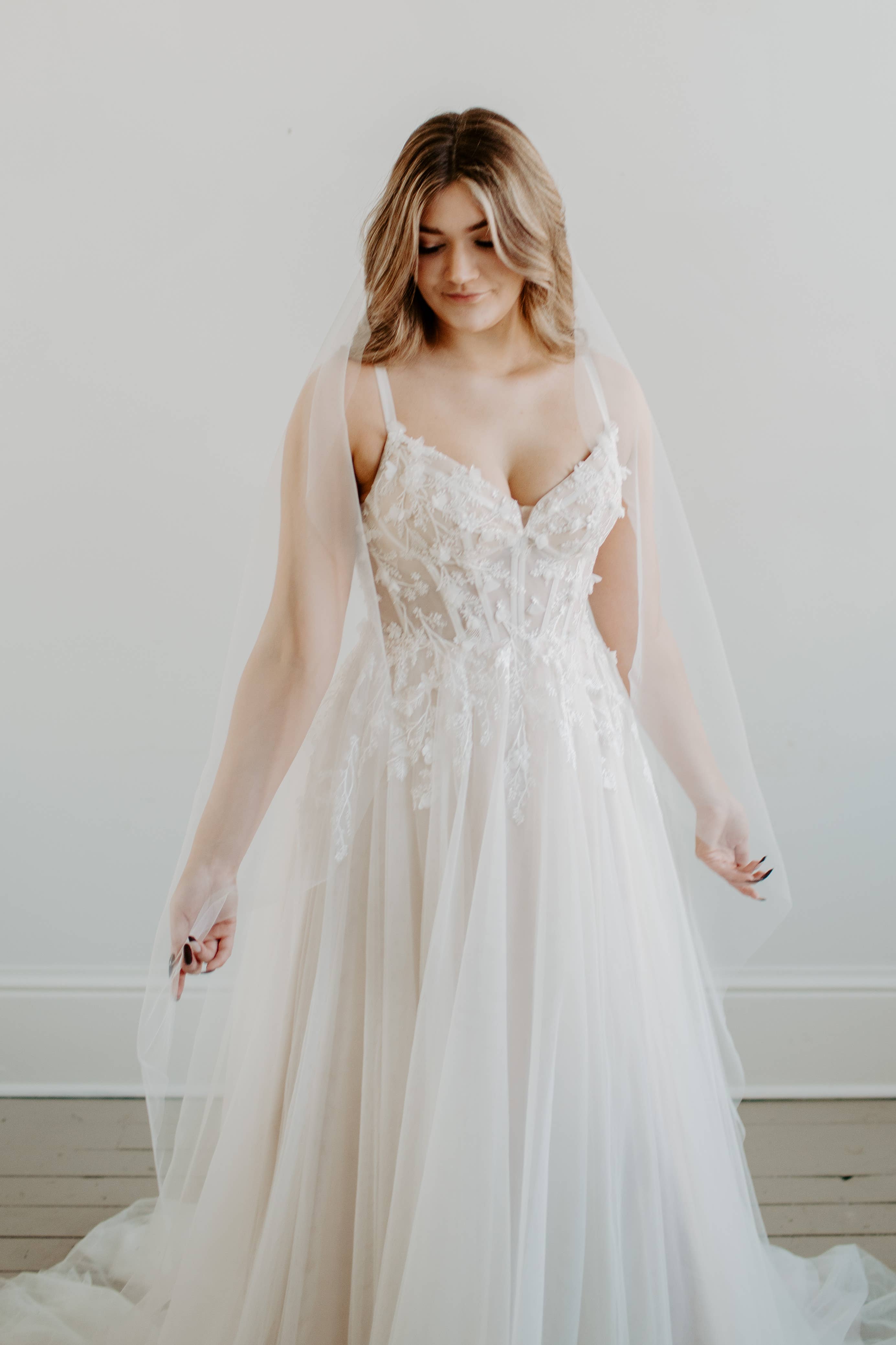 Ruffled Rose Veils - Wholesale Veil - Women's - Soft Minimal Chapel Veil (85 Inches)1