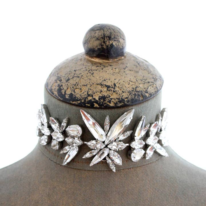 GARGANTILHA DE CRISTAL TITÃ STARBURST por atacado de House of Emmanuele