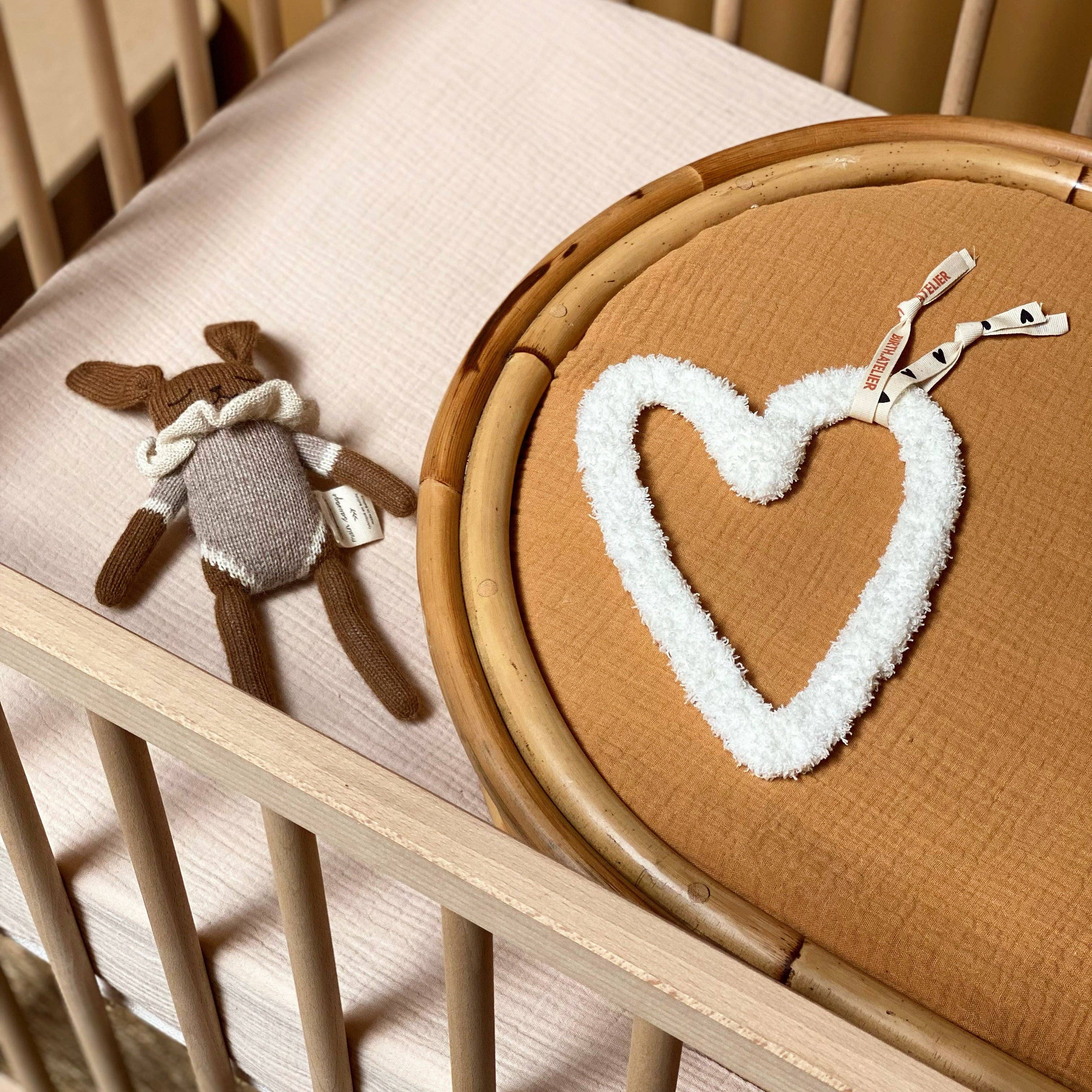 Birth Atelier - Wholesale Wall Decor - Kids & Baby - Moumoute heart to hang1