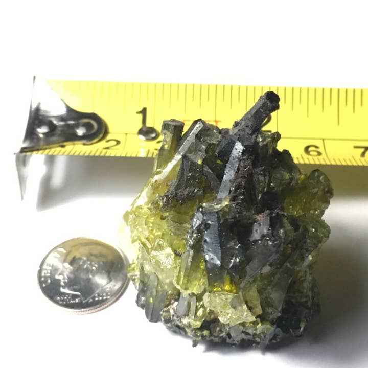 Wildheart Crystals - Wholesale Spiritual Stone/Crystal - BIG 64g Blacklight fluorescent Zincite Cluster4
