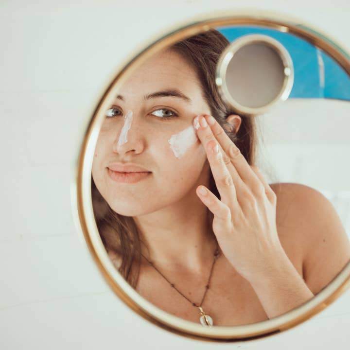 Scentcerae - Vente Crèmes solaires - Crème hydratante SPF au zinc et à la framboise Sun Base en pot6