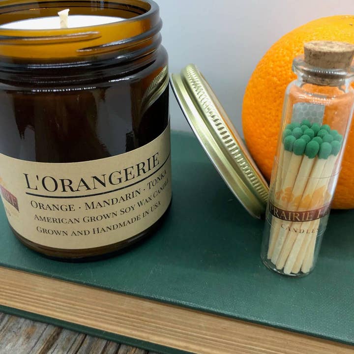 Vela de cera de soja L'Orangerie | Tarro de boticario ámbar de 9 oz para venta al por mayor de VIAI Beauty