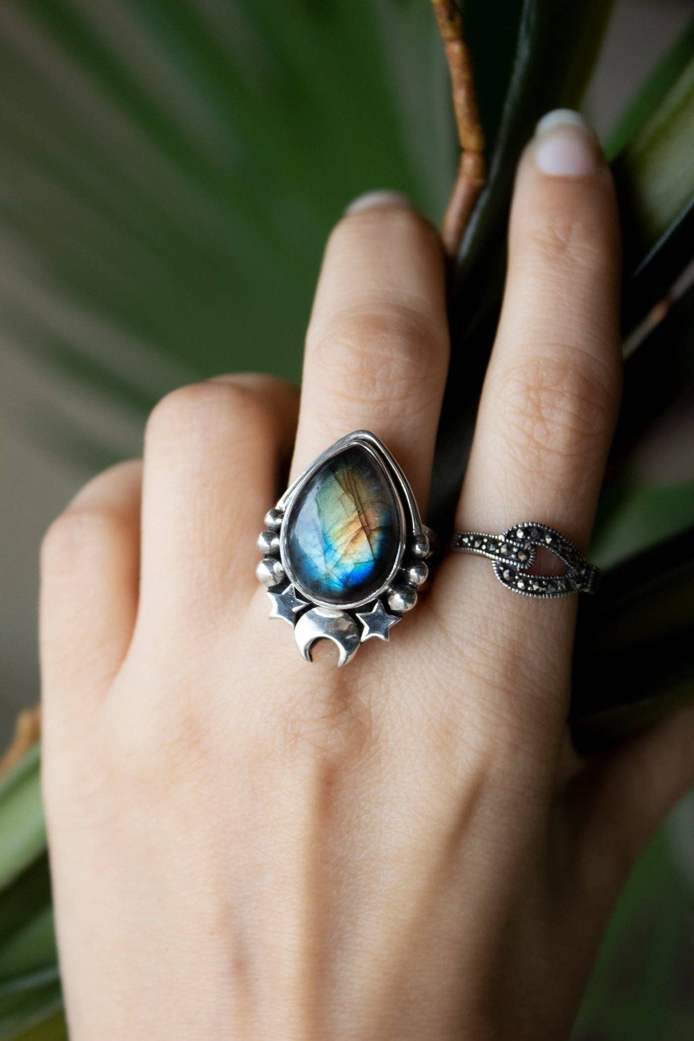 Ambra Jewels - Wholesale Cocktail/Statement Ring - Celestial Whisper: Labradorite Ring, AR-70902