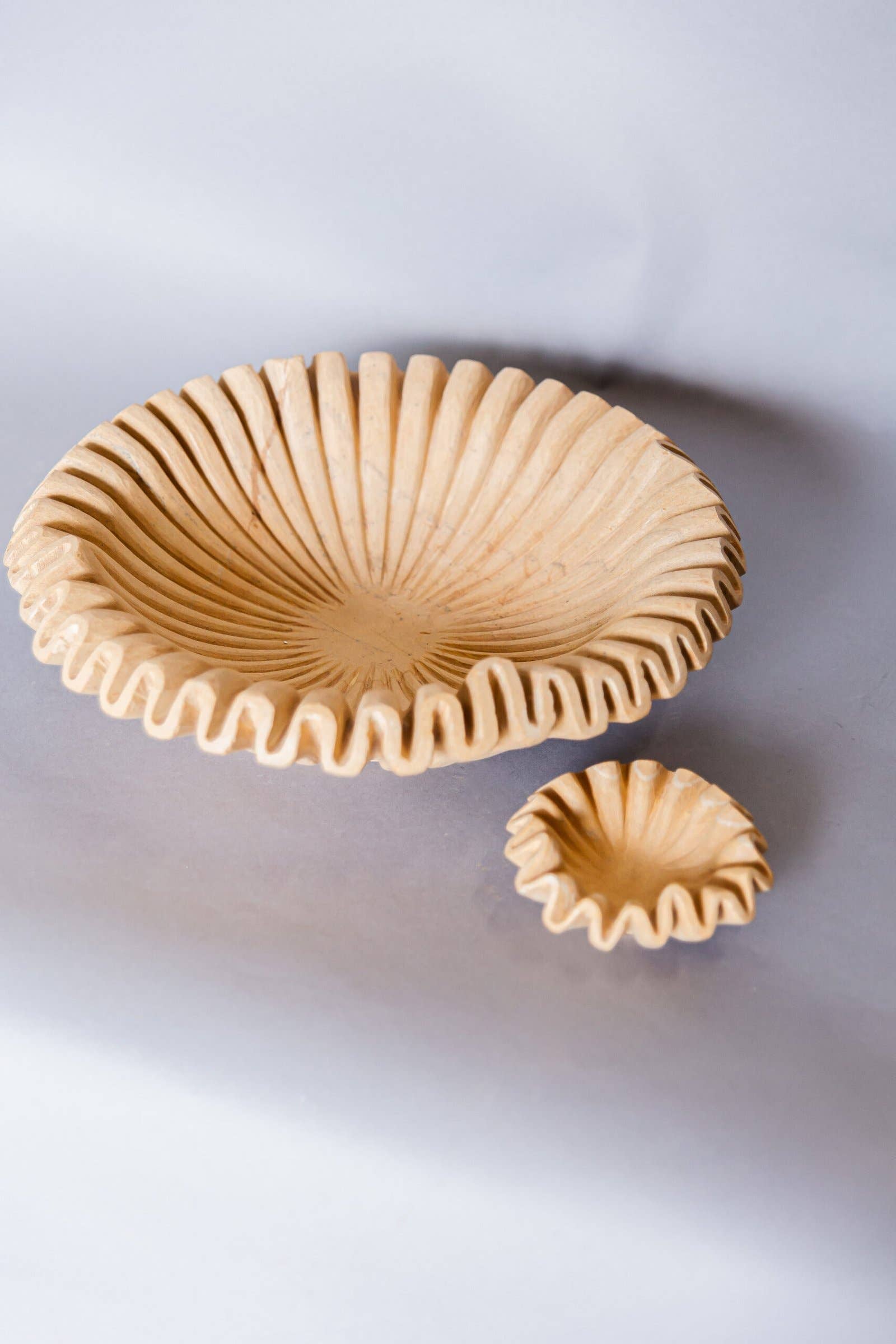 Curated Studio - Wholesale Decorative Plate/Dish/Bowl - Marble Ruffled Bowls5