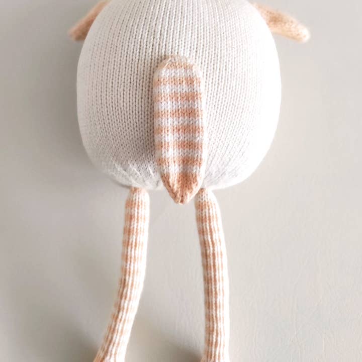 Sol de Mayo - Vendita all'ingrosso Peluche - Bambini e neonati - BERTA la pecora. Peluche lavorato a maglia di alta qualità1