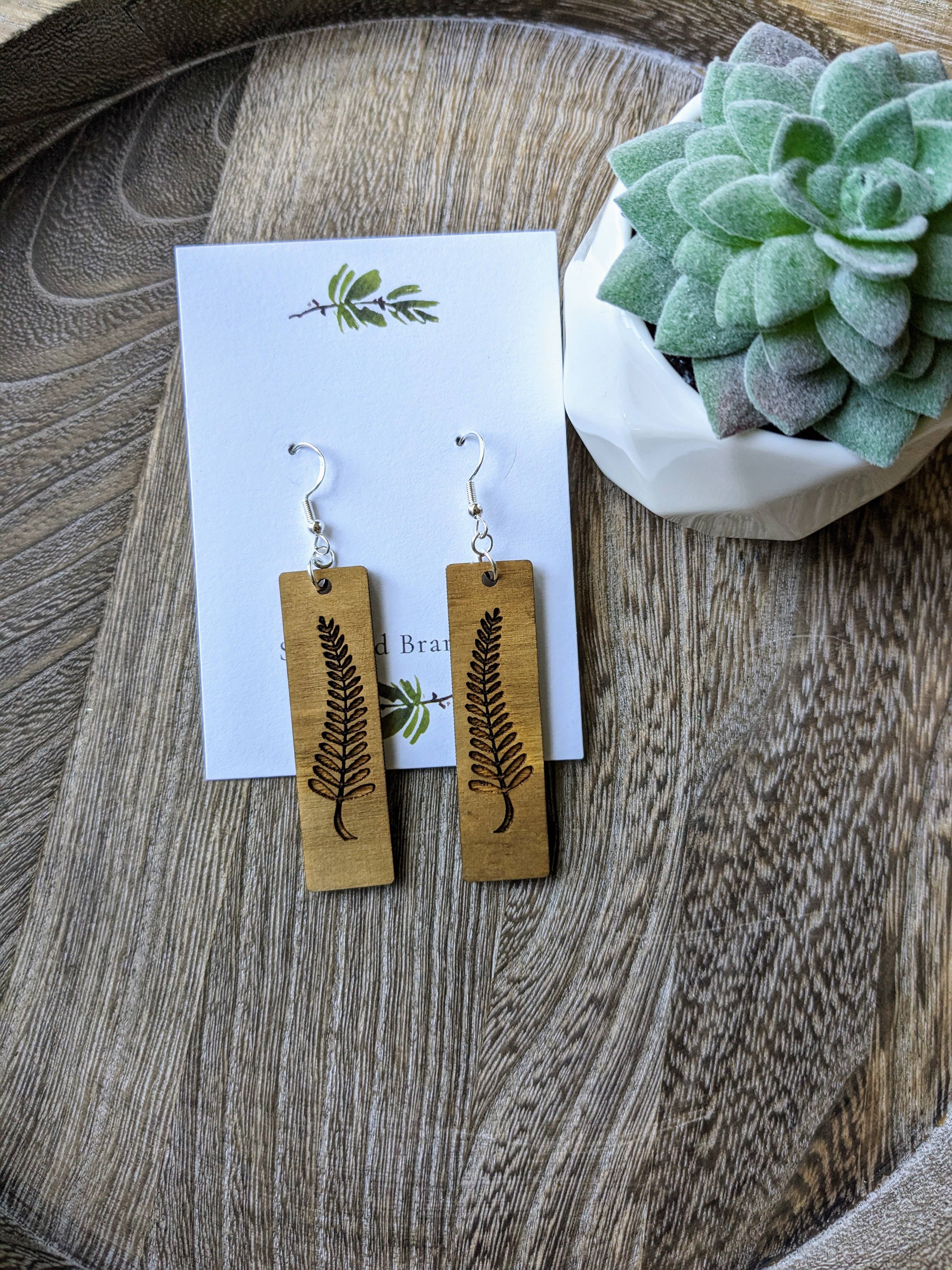 Stag and Branch - Vente Boucles d'oreilles pendantes - Boucles d'oreilles pendantes en bois de fougère Boucles d'oreilles pour amoureux des plantes1
