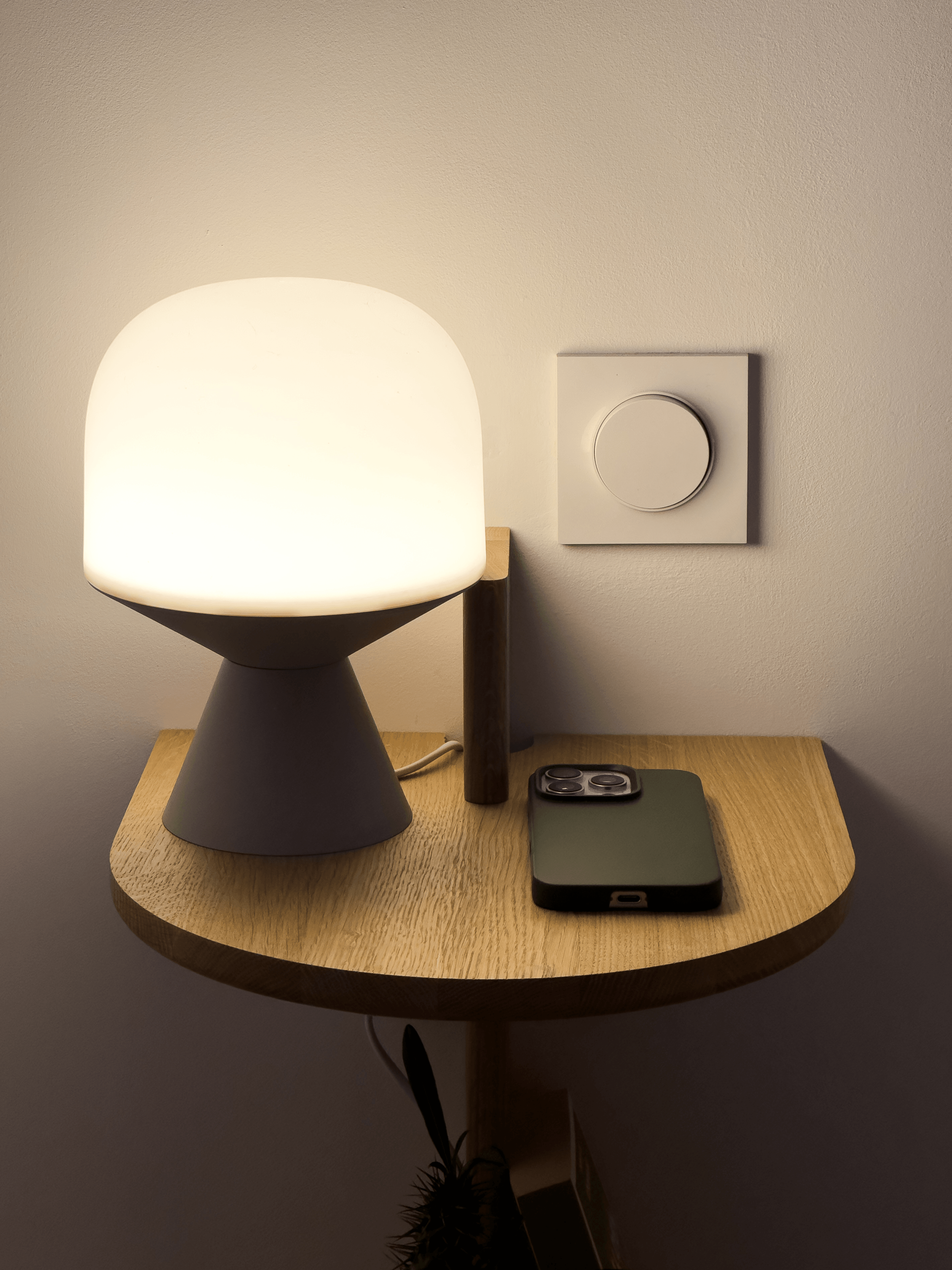 Reine Mère - Wholesale Side Table - Morphée - Solid oak bedside shelf5