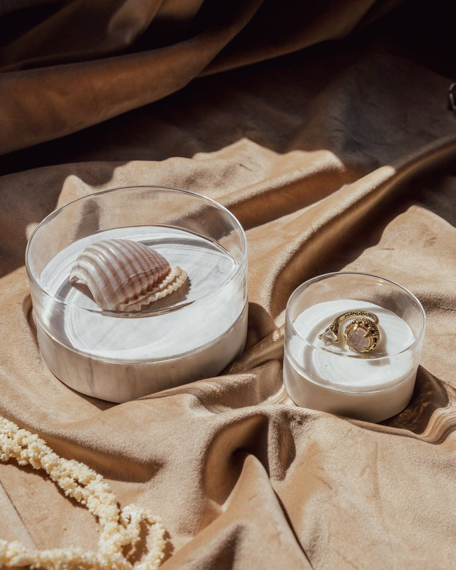 Puebco - Wholesale Decorative Tabletop Object - MARBLE SHOWCASE3