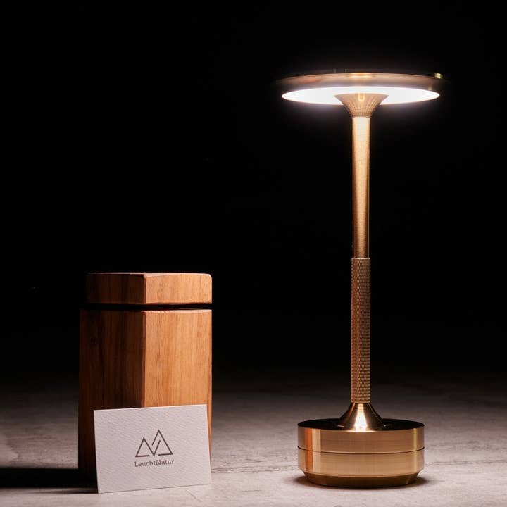 Luxa I table lamp for wholesale by LeuchtNatur GmbH