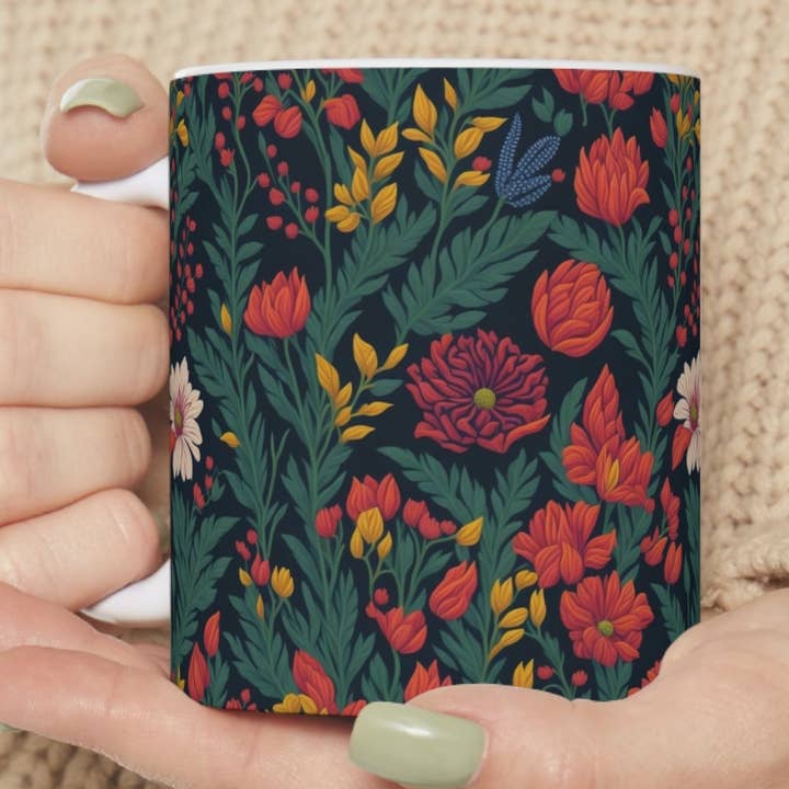 Mur de fleurs, tasse en céramique de 11 oz, fleurs, amour, beauté, maison, bureau, vintage par Art Essential pour la vente par Art Essential