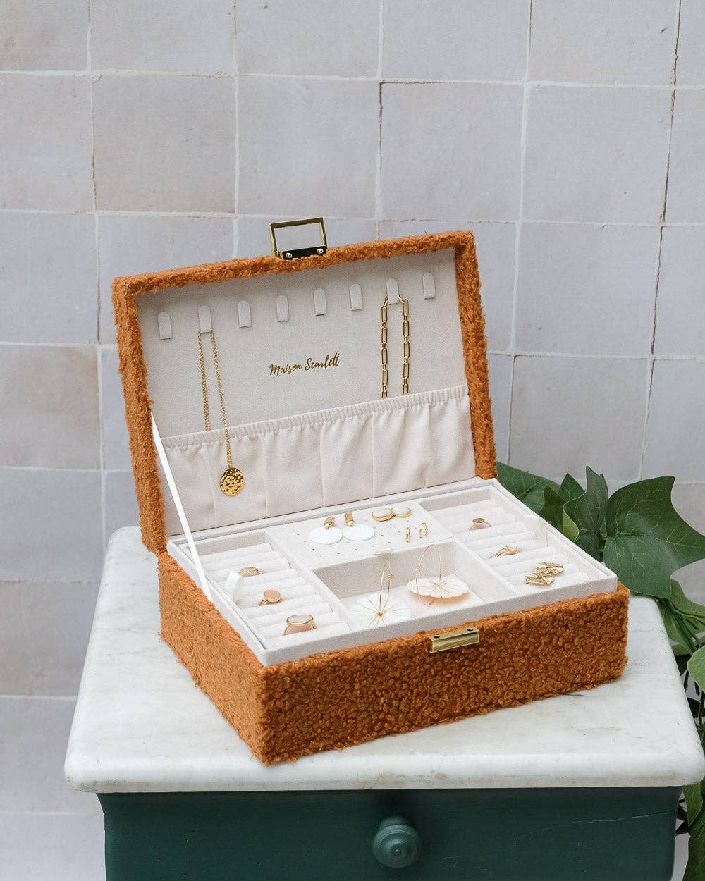 Maison Scarlett - Vente Boîte/rangement à bijoux - Boîte à bijoux Louise en moumoute7