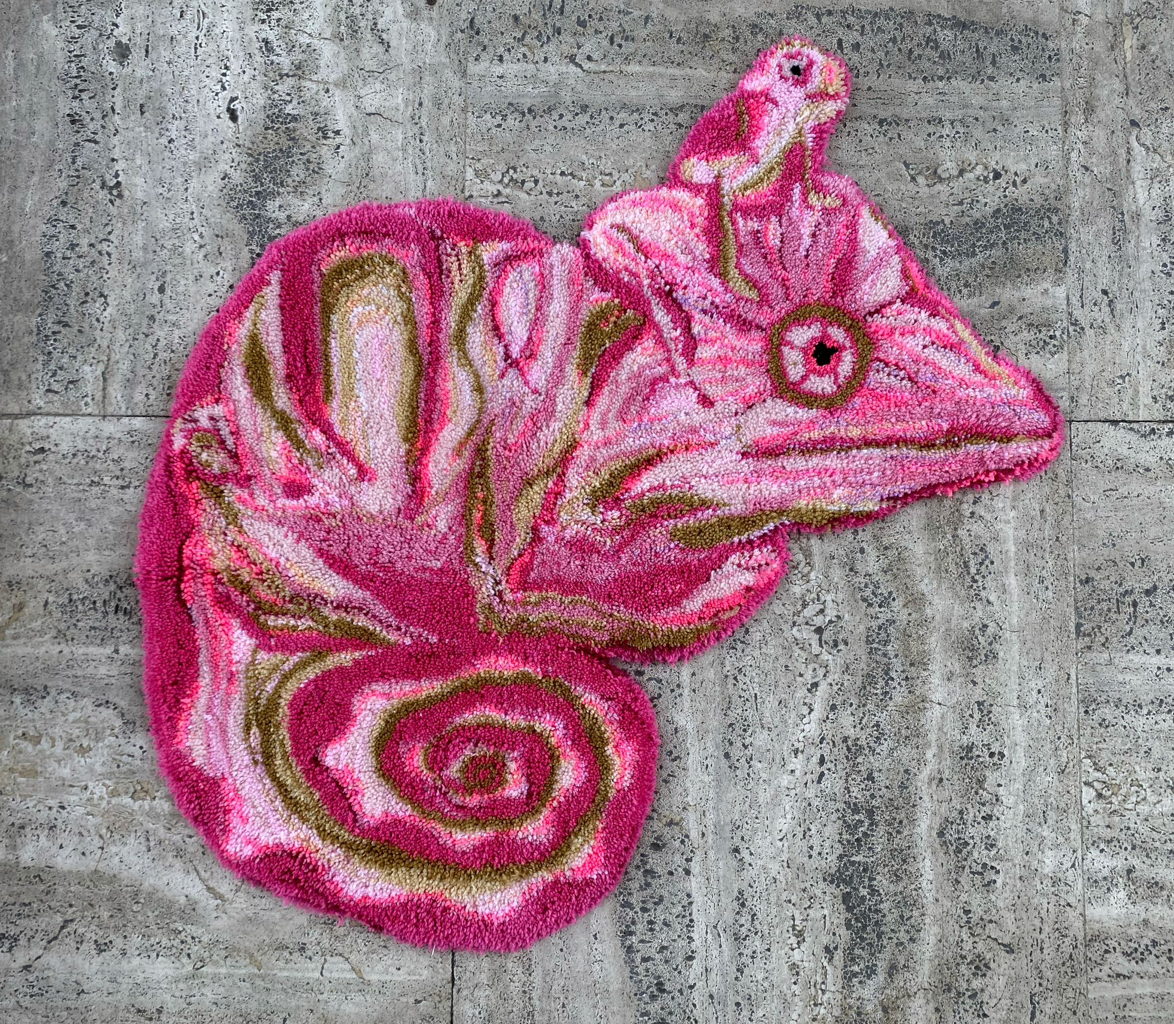 Mama Chameleon - Wholesale Area Rug - Elly back6