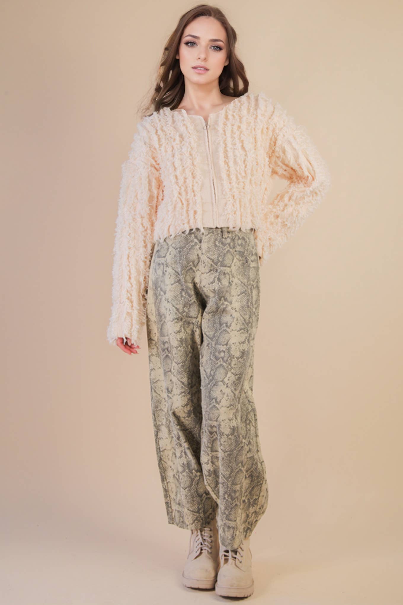 VERY J – Engroshandel Pullover - Dame – 12W3077N-Blød Shaggy Garn Striktrøje Feriejakke4