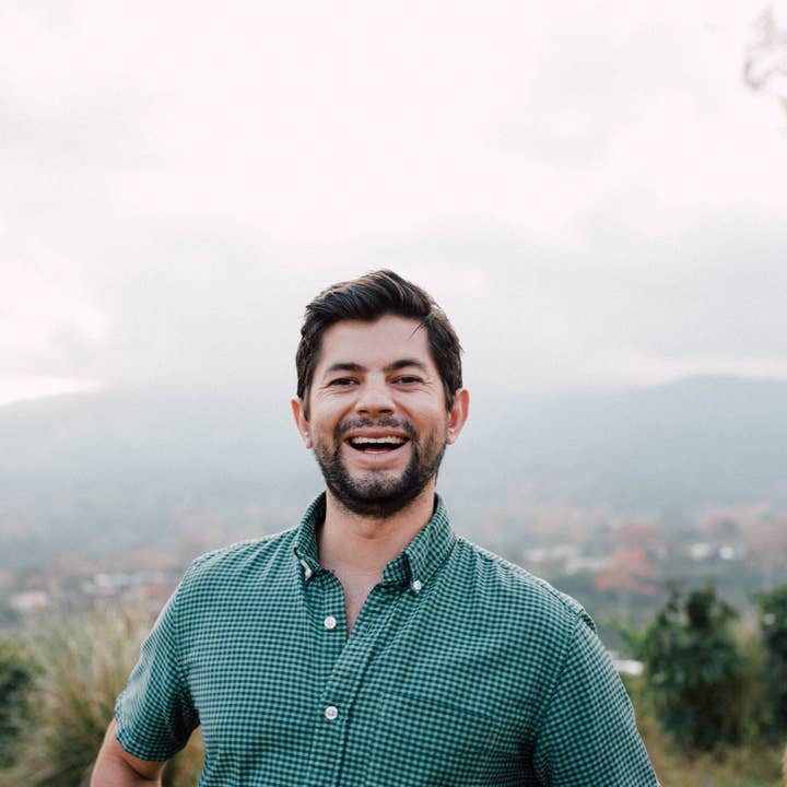 Paso Paso - Farmer Owned Coffee - Wholesale Coffee Beans - Costa Rica - Diego Robelo - Grand Peaberry Washed1