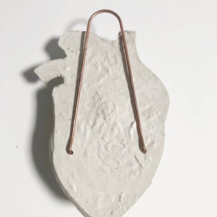 NATURAL BY HAGELSIEB - Wholesale Decorative Tabletop Object - CONCRETE HEART +MOSS1