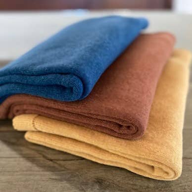 Margolis Pineo Italia - Wholesale Poncho - Women's - ROMA TRAVEL PONCHO - Cashmere-Blend Best Seller73