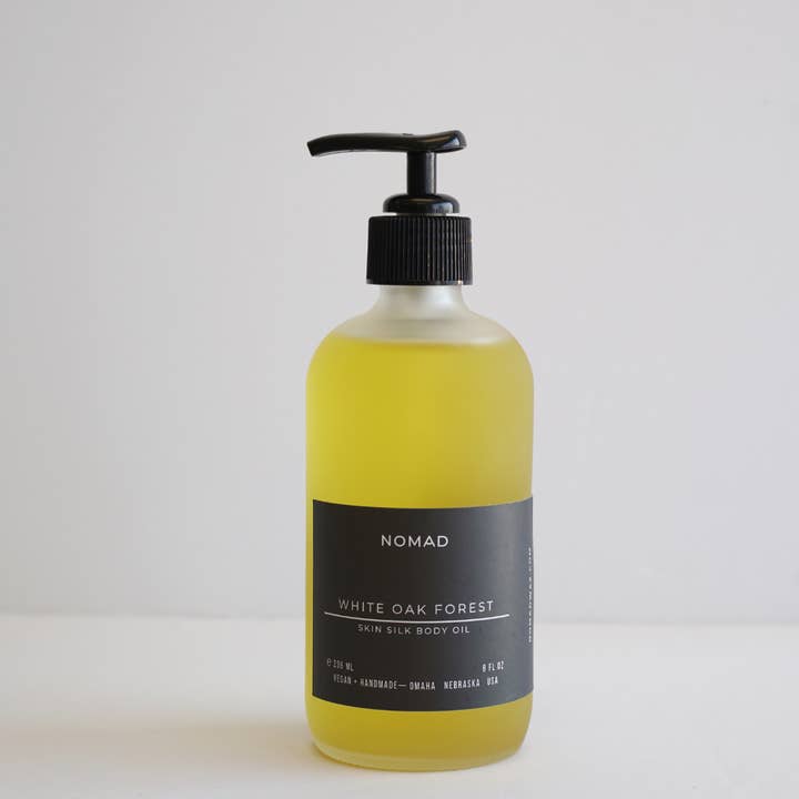 White Oak Forest Skin Silk Körperöl für den Großhandel von Nomad Wax Co.