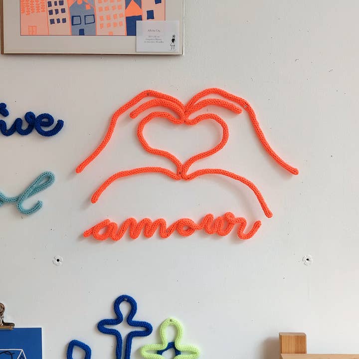Decorazione da parete mani a forma di cuore per la vendita all'ingrosso da parte di Charlie&June