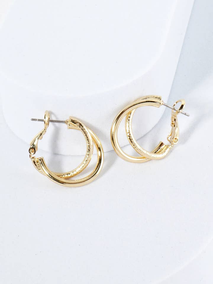 20Mm Textured Two Interlocking Latch Back Hoop Earrings for wholesale by Wild Honey