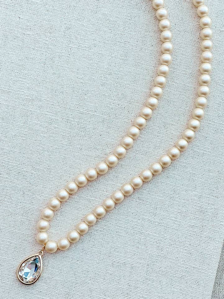 Collar Colgante de Lágrima de Cristal Perla Mate Nupcial Lustre para venta al por mayor de Gracie Rose Designs