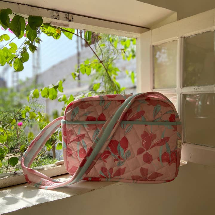 Sac à langer Lys orientaux (100 % coton avec matelassage en losanges) pour la vente par Zoey Inc.