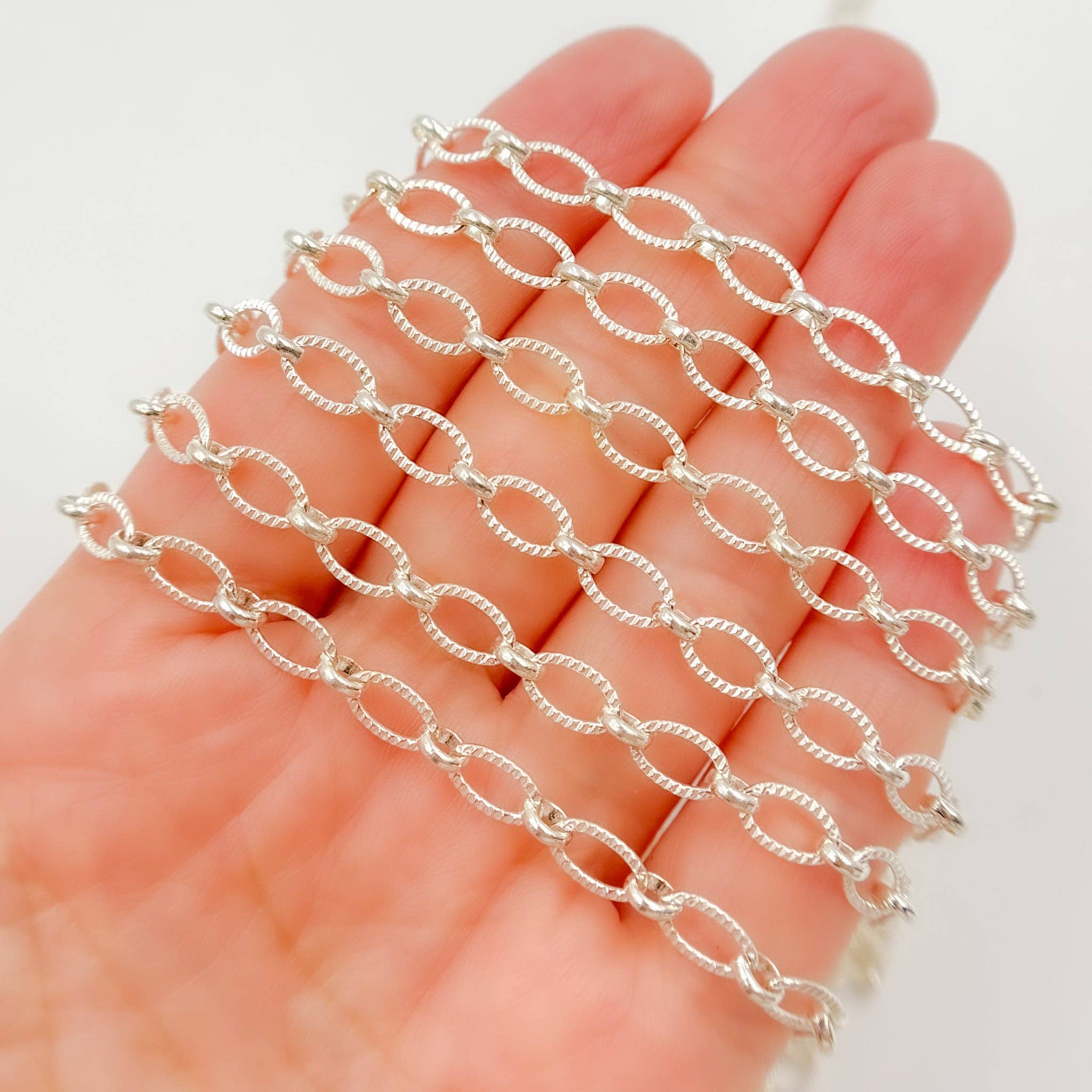 Tresor Jewelry Inc. - Venta al por mayor Collares de cadenas y eslabones - 944LSS. Cadena de Eslabones Ovalados y Redondos Retorcidos de Plata de Ley2