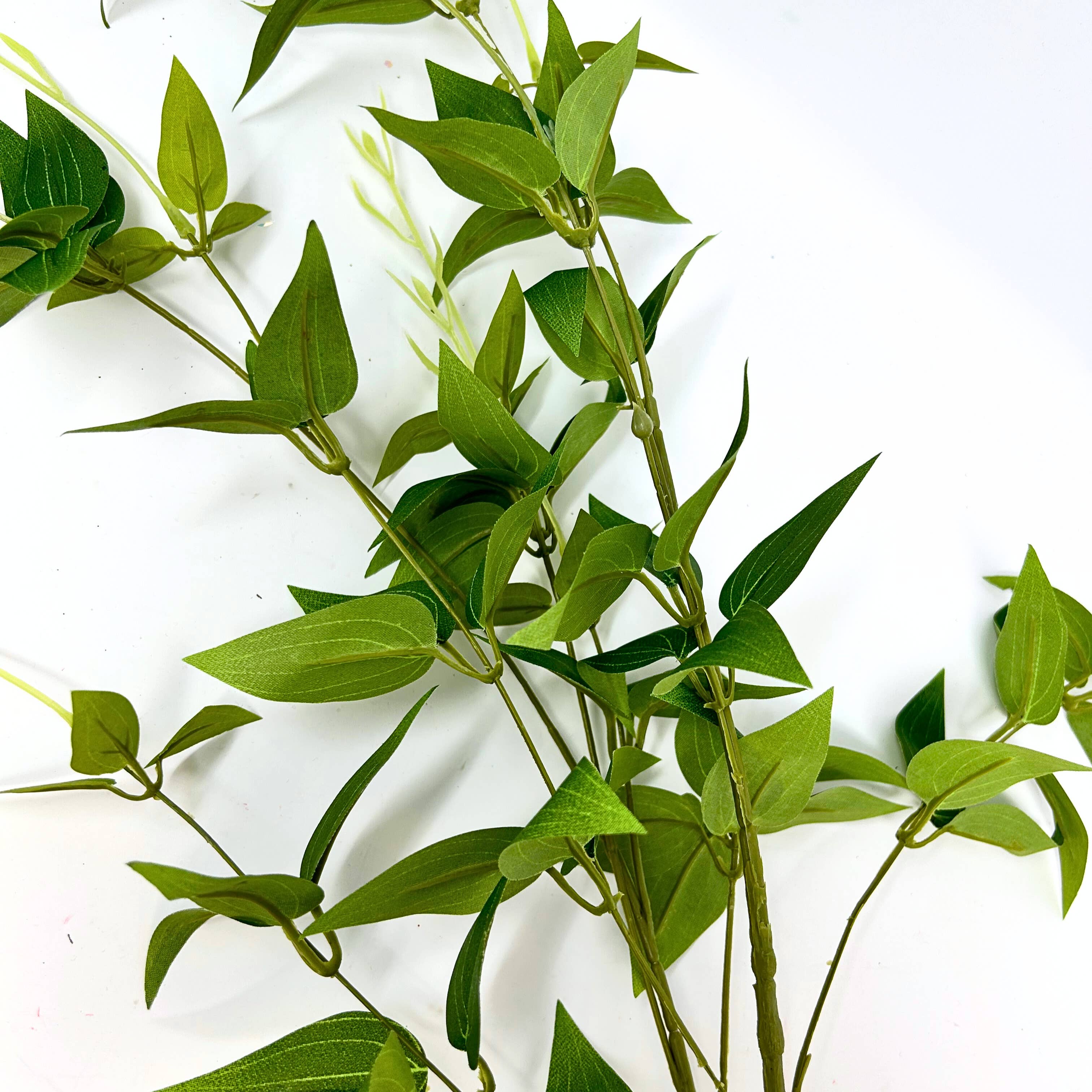 David Christopher's Collection - Wholesale Artificial Plant - 46” Clematis Leaf Spray - Two Toned Green1