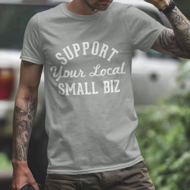 Støt din lokale lille virksomhed, grafisk skjorte for engroshandel hos Ashton Grove Ltd Co
