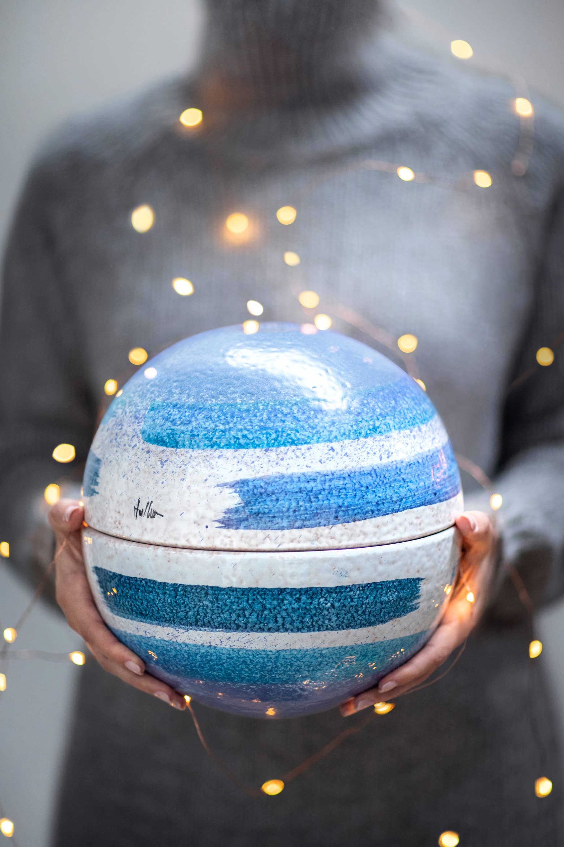 Cioccolato Lavoratti 1938 - Wholesale Chocolate - The Futurist Sphere with dark chocolate and orange1