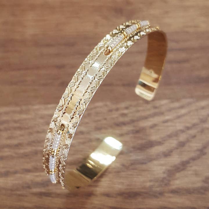 Icate Gold Light bangle for wholesale by C'cedille