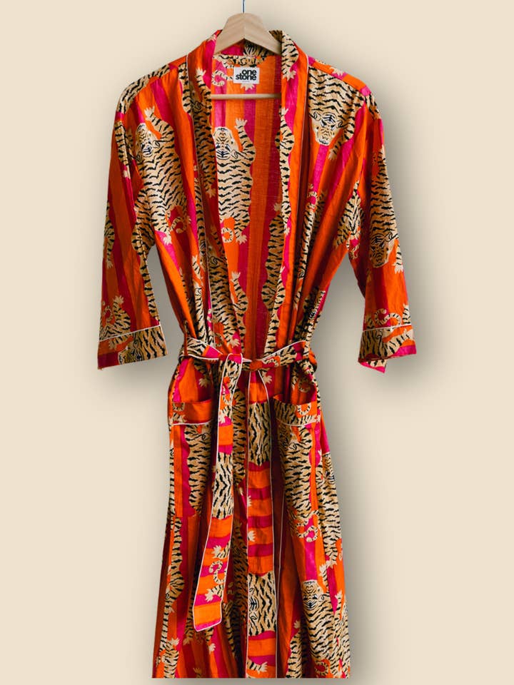 Caftan Tiger Tracks pour la vente par One Stone Goods