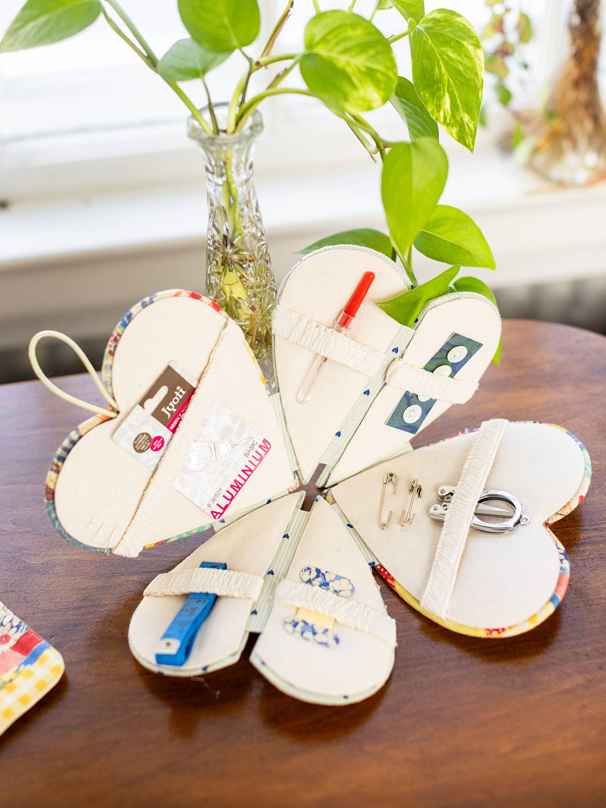 April Cornell – wholesale Craft supplies – Patch Parade I Love Sewing Kit - Multi1