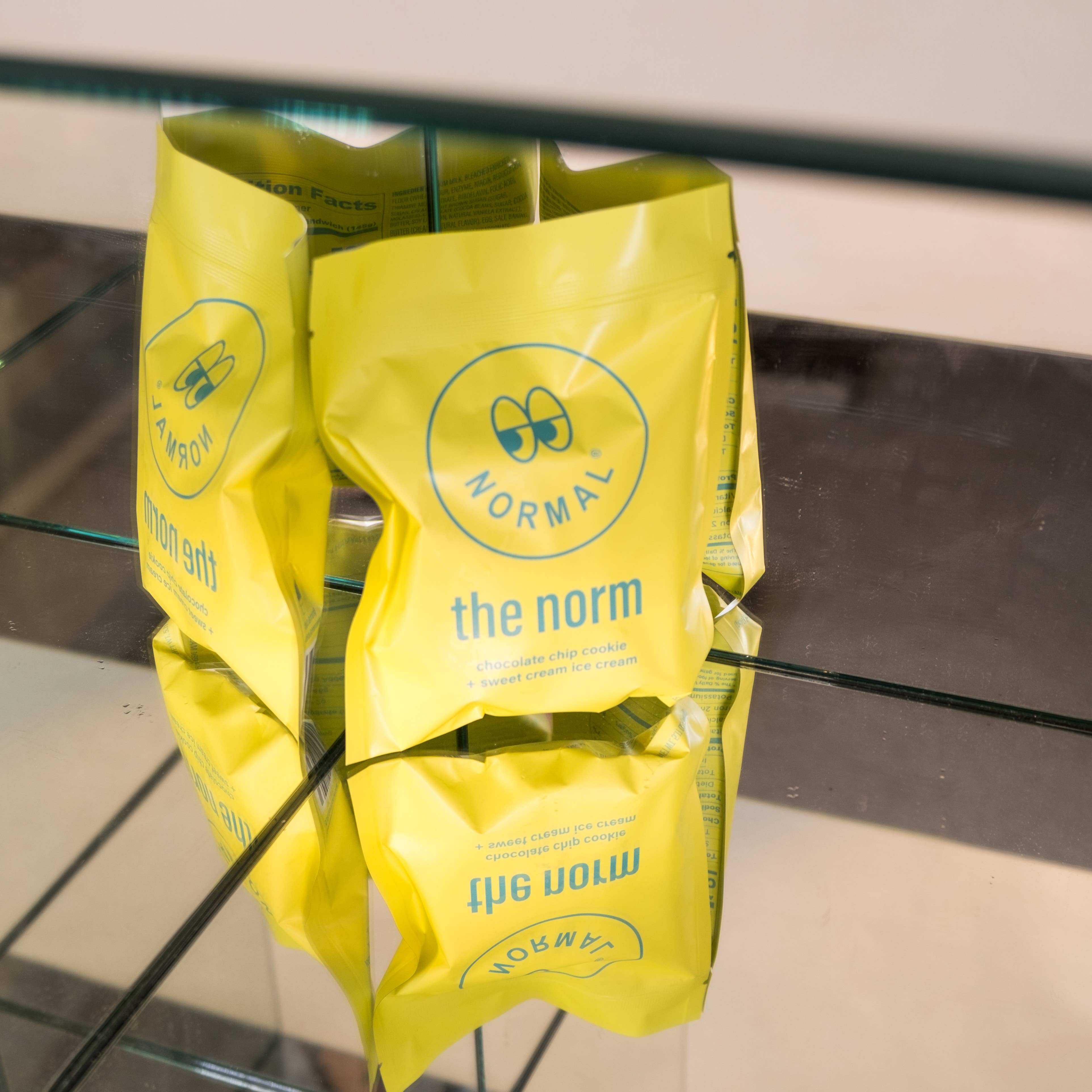 normal® ice cream - Venta al por mayor Helados/sorbetes - el sándwich de helado normativo2