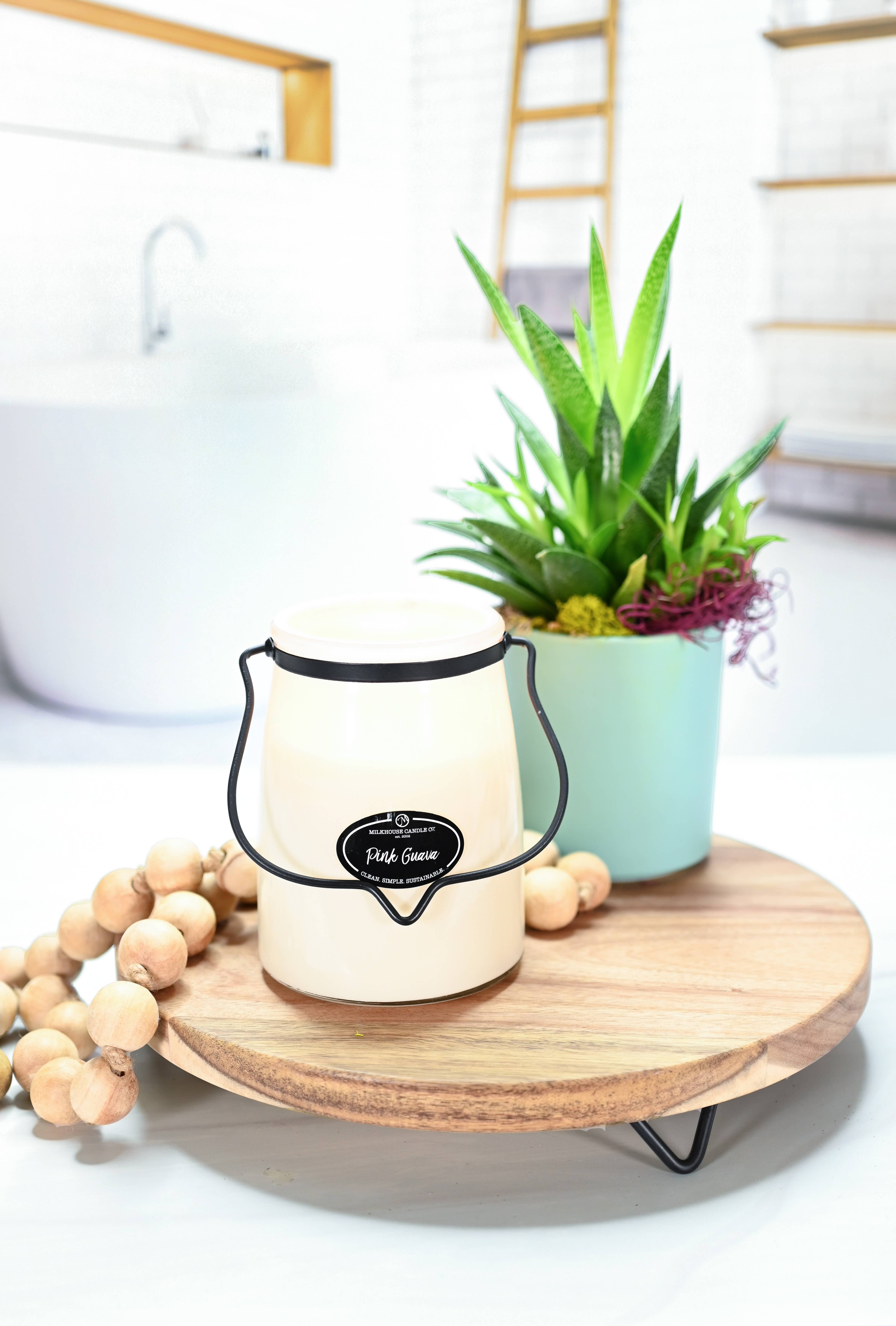 Milkhouse Candle Company - Vente Bougie en bocal - Bougie en pot de beurre de 22 oz : Goyave rose1