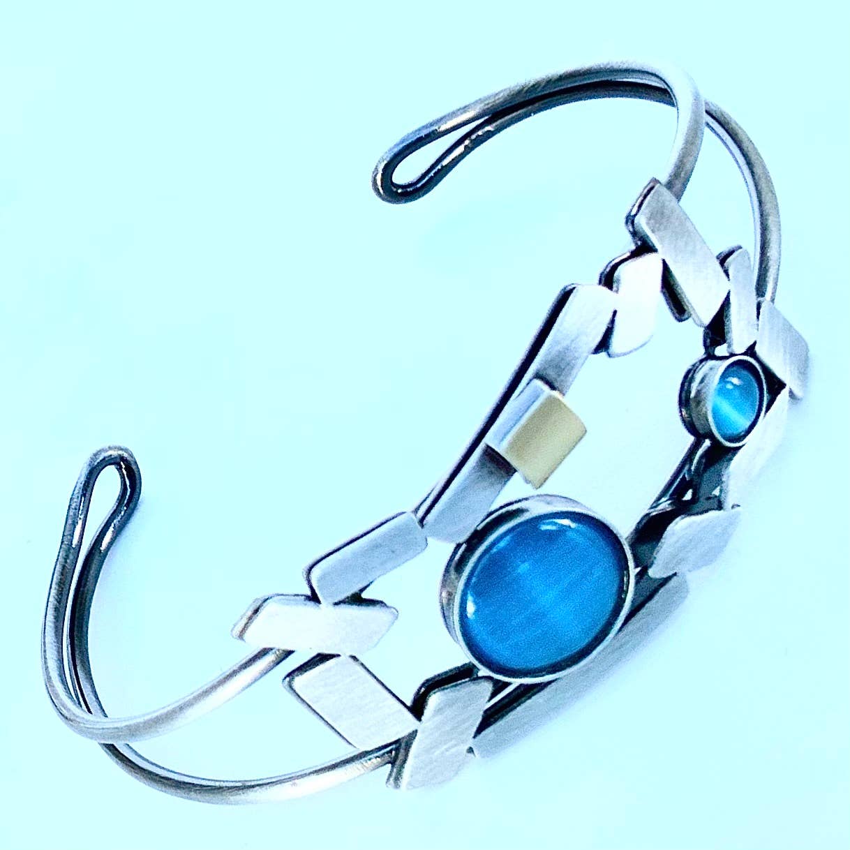 Christophe Poly / Crono Design - Vente Bracelet manchette - BRACELETS (B) - Manchette en fil en tailles 1 et 2, toutes deux ajustables22