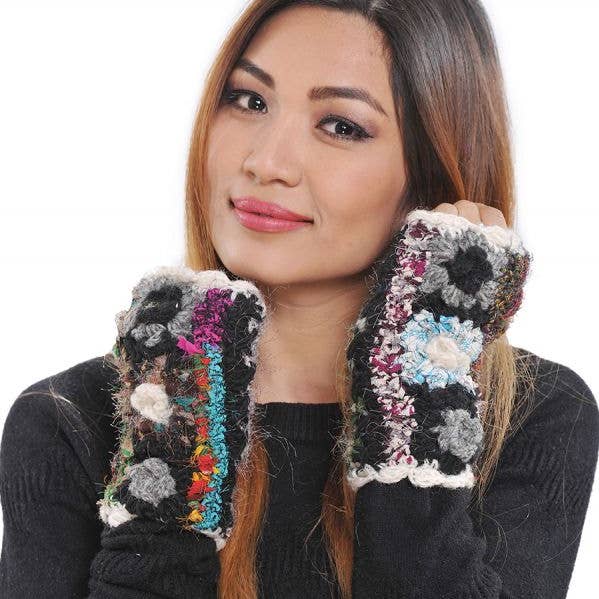 The Collection Royal / Royal Handicrafts - Wholesale Hand Warmer - Cozy Crochet Woolen & Recycled Silk Handwarmer1